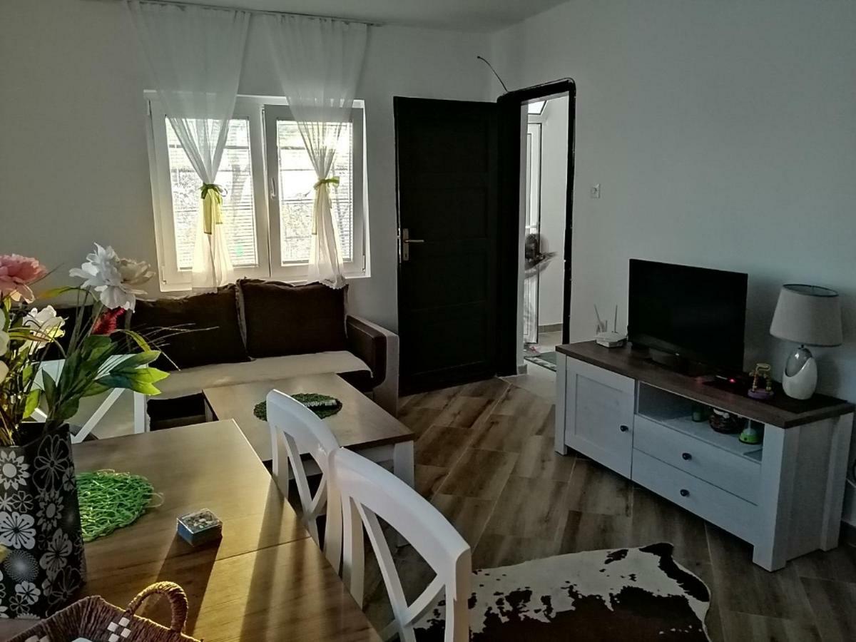 Apartman Nikocevic Dobra Voda Ngoại thất bức ảnh